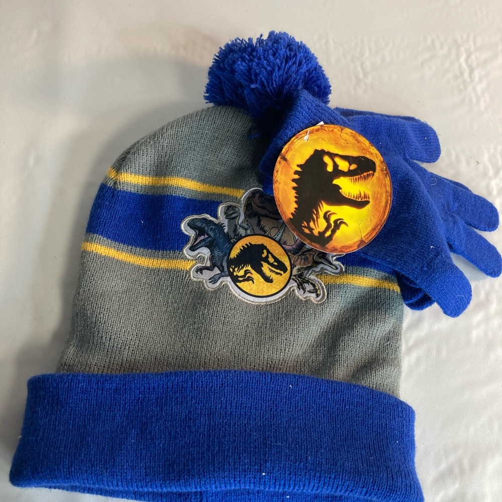 Winter Hat and Gloves Set Soft Comparable Warm Jurassic Park NEW WITH TAGS